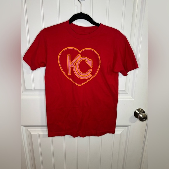 Red KC Heart Graphic T-Shirt - Picture 2 of 4